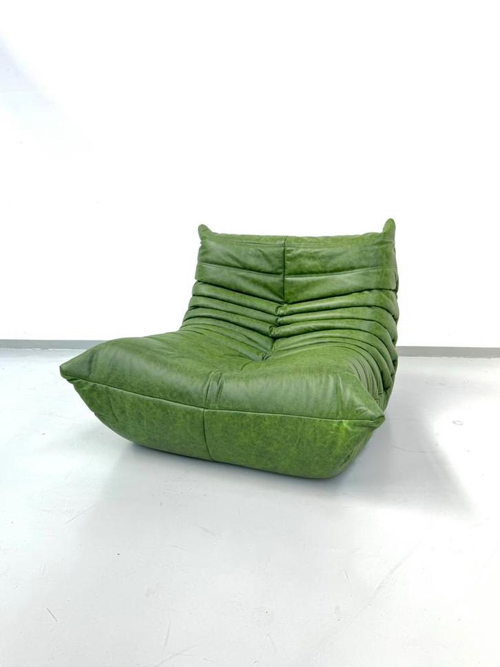 Togo Chair in Green  attributed to M. Ducaroy - Ligne Roset., Huis en Inrichting, Stoelen, Zo goed als nieuw, Eén, Leer, Overige kleuren