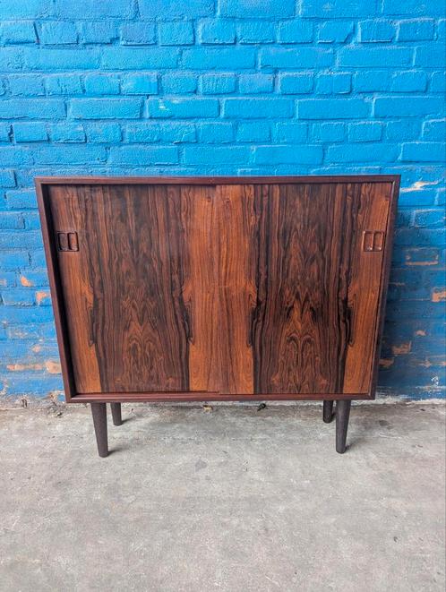 Vintage Deense kast met schuifdeuren, Huis en Inrichting, Kasten | Dressoirs, Gebruikt, 50 tot 100 cm, 25 tot 50 cm, Met deur(en)