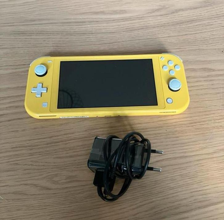 Nintendo Switch Lite geel, Spelcomputers en Games, Spelcomputers | Nintendo Switch Lite, Zo goed als nieuw, Geel, Ophalen of Verzenden