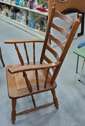 Vintage jaren '60 houten relaxfauteuil beschikbaar voor biedingen