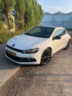 Volkswagen sirocco 1.4 2010, Auto's, 1800 kg, Zwart, 4 cilinders, Wit