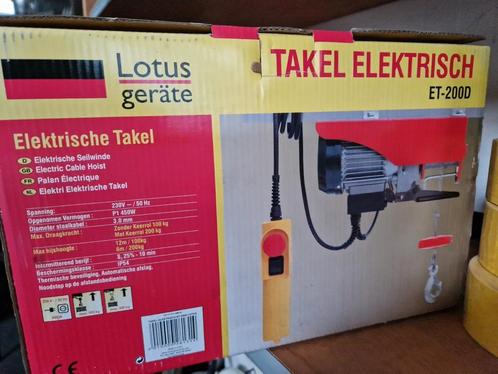 Takel 230V Max 200kg Elektrische lier 12V +afstandsbediening, Doe-het-zelf en Verbouw, Lieren en Takels, Zo goed als nieuw, Elektrisch