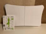 Wii Fit Balance Board + wii fit, Spelcomputers en Games, Spelcomputers | Nintendo Consoles | Accessoires, Ophalen of Verzenden