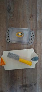 Kaas stolp en kaas plank met kaasmes, Huis en Inrichting, Woonaccessoires | Stolpen, Ophalen of Verzenden, Zo goed als nieuw