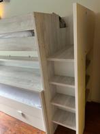 Halfhoog slaper met logeerbed en bureau en opbergruimte, Kinderen en Baby's, Kinderkamer | Stapelbedden en Hoogslapers, Ophalen