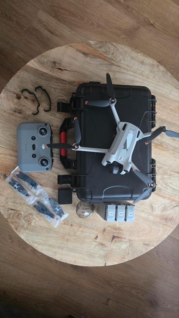 DJI mini 3 PRO fly more combo, Audio, Tv en Foto, Drones, Zo goed als nieuw, Drone met camera, Ophalen of Verzenden