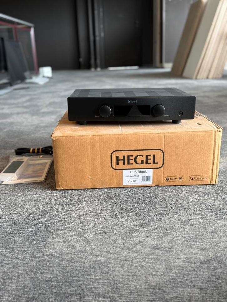 Hegel H95 Zwart (Nieuw, Open doos), Audio, Tv en Foto, Versterkers en Receivers, Zo goed als nieuw, Stereo, 60 tot 120 watt, Overige merken
