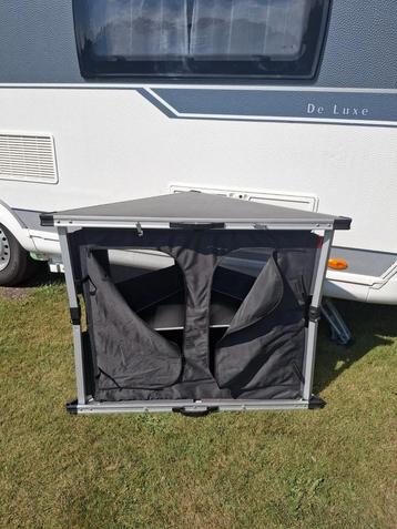 Camping hoekkast  beschikbaar voor biedingen