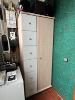 Kledingkast garderobekast staat in de weg, Ophalen, Zo goed als nieuw, 50 tot 75 cm, 150 tot 200 cm