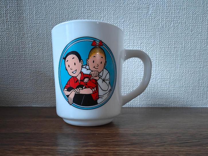 Mok - Suske en Wiske - De Beukelaer, Verzamelen, Stripfiguren, Nieuw, Gebruiksvoorwerp, Suske en Wiske, Ophalen of Verzenden