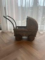 Rotan poppenwagen, Kinderen en Baby's, Speelgoed | Houten speelgoed, Ophalen of Verzenden, Zo goed als nieuw