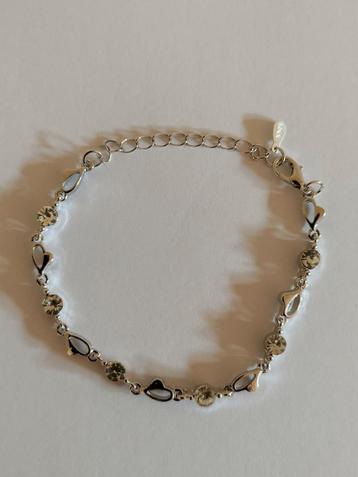 Armband S925 zilver met hartjes en zirkoontjes. beschikbaar voor biedingen