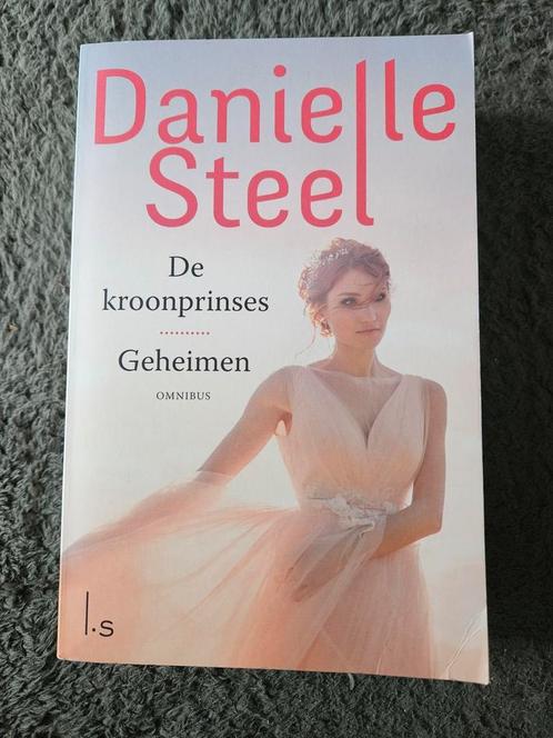 Danielle Steel - De kroonprinses, Geheimen, Boeken, Romans, Zo goed als nieuw, Nederland, Ophalen of Verzenden