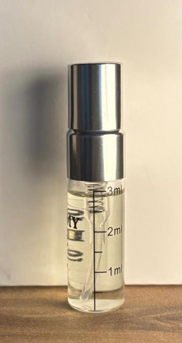 Sea My Love SHL  777 edp 3 ml  beschikbaar voor biedingen