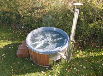 Luxe hottubs, zeer compleet inclusief levering