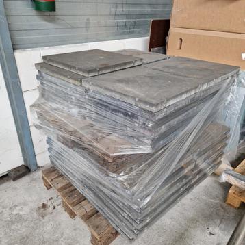 Tegels 17m2 50x50x5cm antraciet 68 stuks beschikbaar voor biedingen