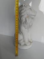 Aardewerk Beeld Leeuw met manen zo'n 25 cm hoog, Ophalen of Verzenden, Zo goed als nieuw, Dier