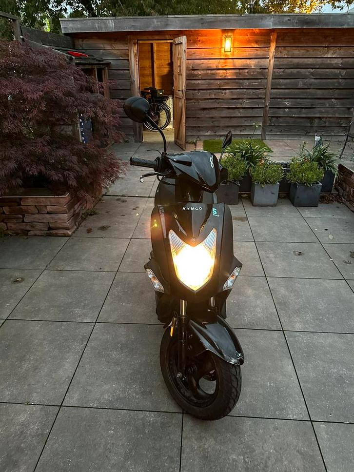 Kymco agility 50 MOET WEG!, Fietsen en Brommers, Scooters | Kymco, Gebruikt, Agility, Ophalen of Verzenden