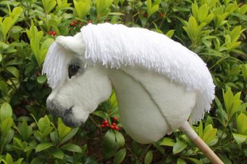 Unieke geschoren hobbyhorse / stokpaard beschikbaar voor biedingen
