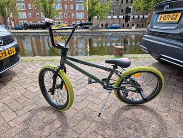 Wide bmx 20 inch legergroen beschikbaar voor biedingen