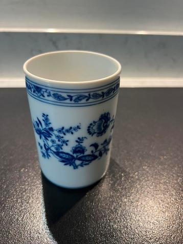 Vaasje Vista Alegre. beschikbaar voor biedingen