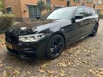 BMW 5-Serie 525d M pakket HUD softclose adaptive pano, Auto's, BMW, Automaat, Achterwielaandrijving, 1995 cc, 4 cilinders