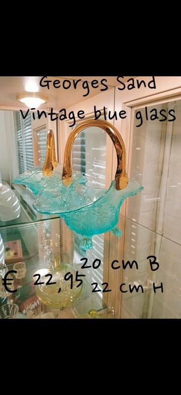 Mooie uniek glazen mandje  beschikbaar voor biedingen