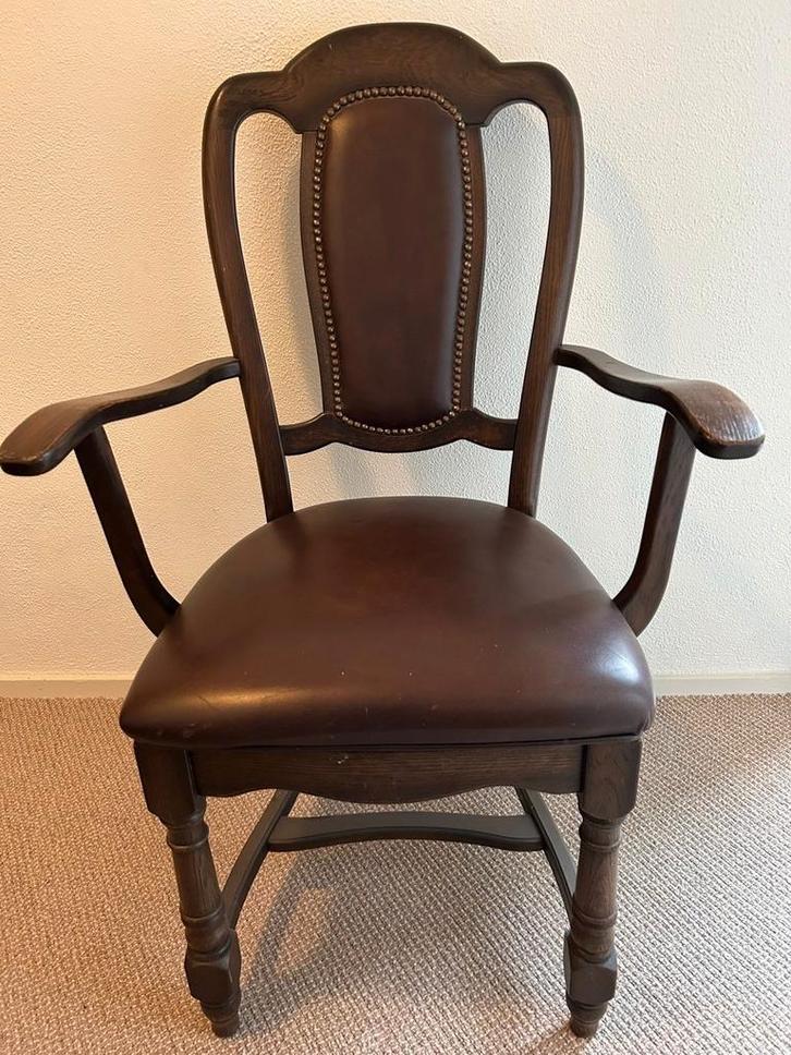 Houten Senior Stoel met Skai Leer - Nieuwstaat!, Antiek en Kunst, Antiek | Meubels | Stoelen en Banken, Ophalen