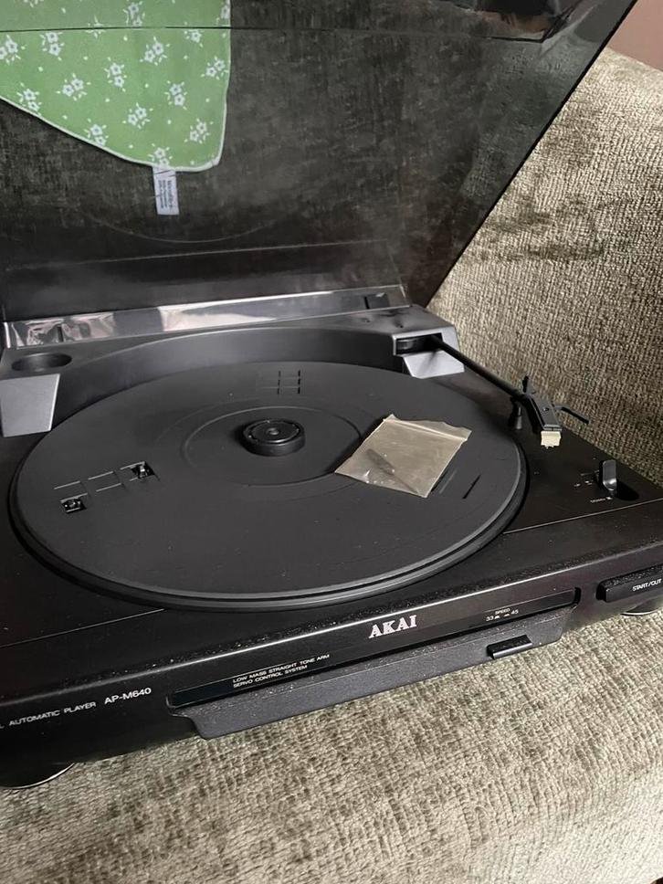 AKAI stereoset platenspeler/tuner/versterker/casette/CD, Audio, Tv en Foto, Platenspelers, Gebruikt, Platenspeler, Akai, Ophalen