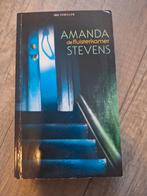 De fluisterkamer - Amanda Stevens, Boeken, Thrillers, Ophalen of Verzenden, Nederland