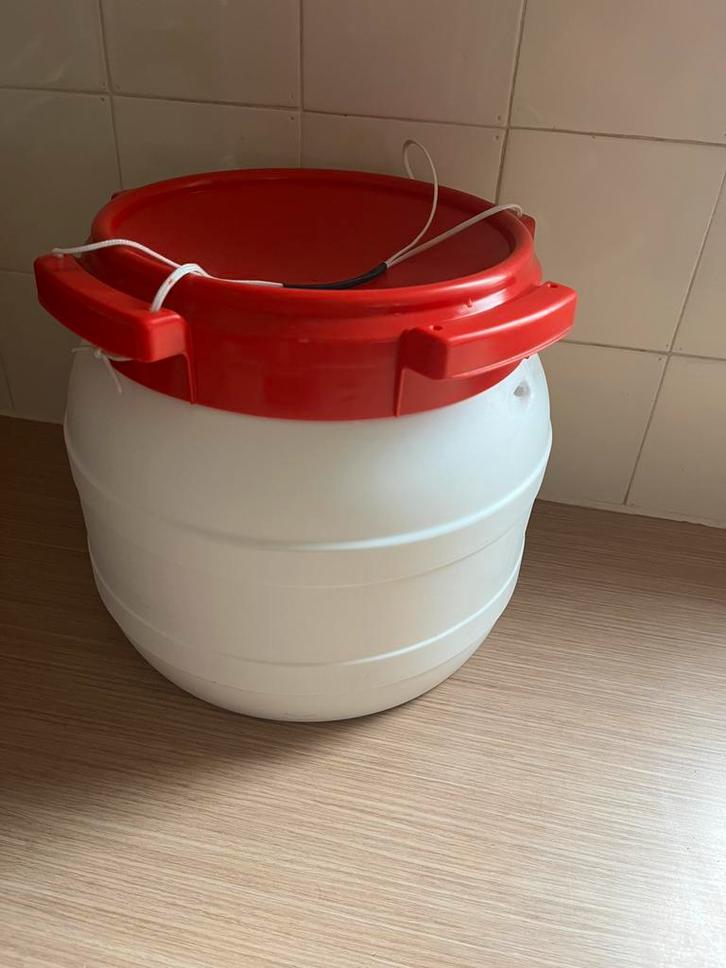 CurTec Waterdichte Ton met Schroefdeksel 10 liter, Dieren en Toebehoren, Dierenvoeding, Overige soorten, Ophalen of Verzenden