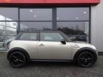 MINI Mini 1.6 Cooper S | 175PK | NL-AUTO | LEDER | AIRCO |, Voorwielaandrijving, Gebruikt, 4 cilinders, 4 stoelen