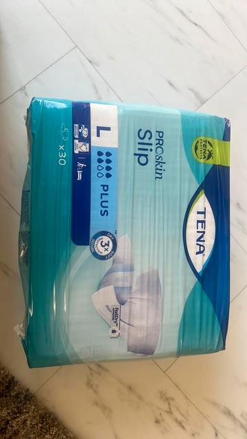 Nieuwe slip luiers merk Tena beschikbaar voor biedingen