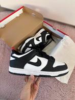 Nike Dunk Low Panda (GS) - Maat 38 - Nieuwstaat, Kleding | Dames, Schoenen, Zwart, Nike, Nieuw, Ophalen of Verzenden