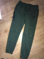 Nike tech fleece broek, Kleding | Heren, Groen, Maat 52/54 (L), Overige typen, Ophalen of Verzenden