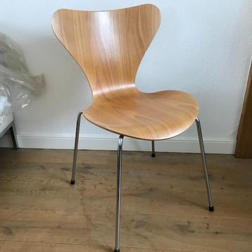 1 Vintage Fritz Hansen 3107 vlinder stoel  beschikbaar voor biedingen