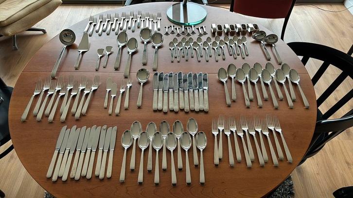 Robbe & Berking Alta 150 gram verzilverd – 131 stuks, Huis en Inrichting, Keuken | Bestek, Gebruikt, Bestekset, Zilver, Vaatwasserbestendig