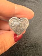 Zilveren Pillendoosje Hartvorm met Bloemen, Ophalen of Verzenden