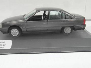 Opel Omega 4 deurs Sedan   Gama   1:43   beschikbaar voor biedingen