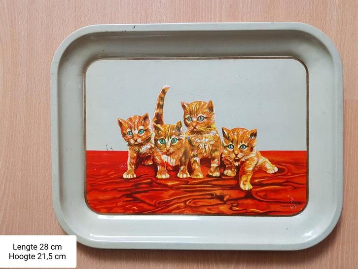 Vintage Retro  Dienblad met Katten / poezen, Huis en Inrichting, Woonaccessoires | Dienbladen, Gebruikt, Metaal, Rechthoekig, Ophalen of Verzenden