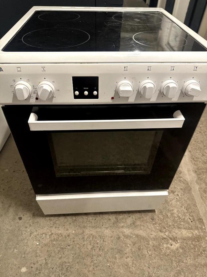 Etna vrijstaande oven met keramische kookplaat, Witgoed en Apparatuur, Fornuizen, Gebruikt, Vrijstaand, Keramisch, 4 kookzones