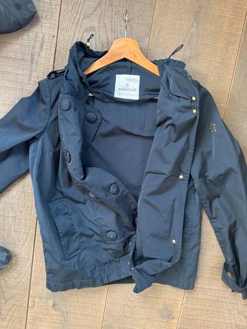 Moncler blauwe zoner jas maat 40/ L beschikbaar voor biedingen