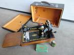 Singer naaimachine in koffer, zeer netjes, Ophalen