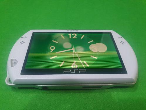 PSP Go (Wit) + Oplaadkabel/Datakabel (CFW Gemod/Gehackt), Spelcomputers en Games, Spelcomputers | Sony PSP, Gebruikt, PSP Go, Wit