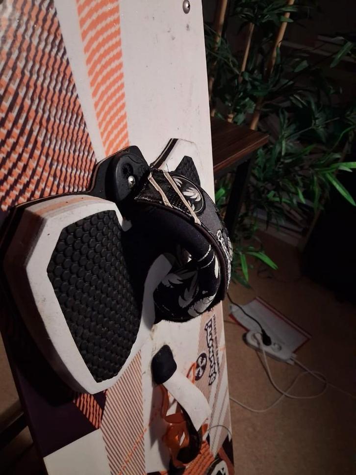 Kitesurf board Brunotti, Watersport en Boten, Kitesurfen, Zo goed als nieuw, Kiteboard, 4 m² of minder, Twintip, Ophalen of Verzenden