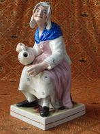 Oude vrouw mooi antiek beeld uit Engeland 31 cm. uit 1880., Ophalen of Verzenden