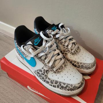 Airforce 1 laag luipaard.  beschikbaar voor biedingen
