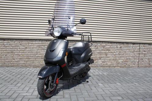 Sym Fiddle 2 bomvol met accessoires en 3 maanden garantie., Fietsen en Brommers, Scooters | Vespa, Zo goed als nieuw, Overige modellen
