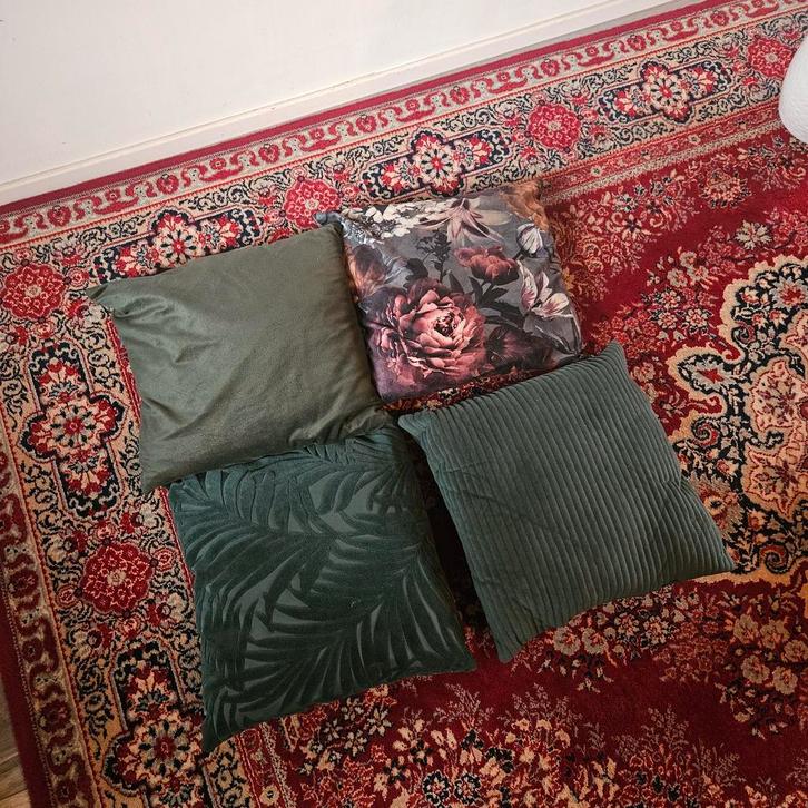 4 Sierkussens Groen - Goede Staat, Huis en Inrichting, Woonaccessoires | Kussens, Zo goed als nieuw, Groen, Vierkant, Ophalen
