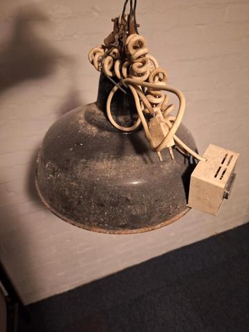 Oude Vintage Hanglamp beschikbaar voor biedingen